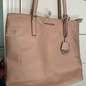 Michael kors pocketbook